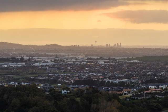 768 Redoubt Road Flat Bush_3