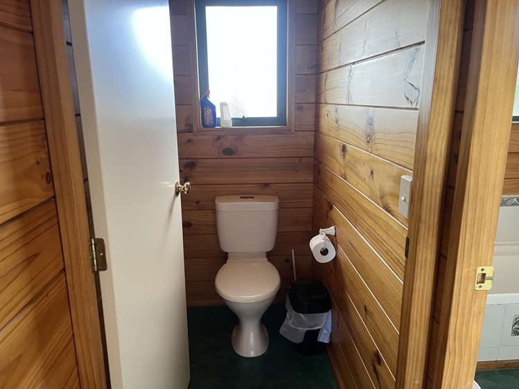 2/188 Taharepa Road Taupo_9