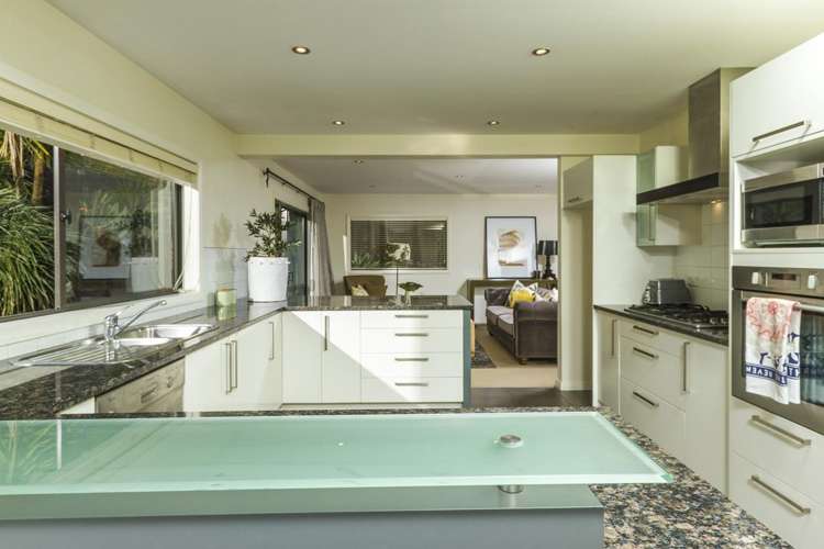 16a Mayfair Crescent Mairangi Bay_19