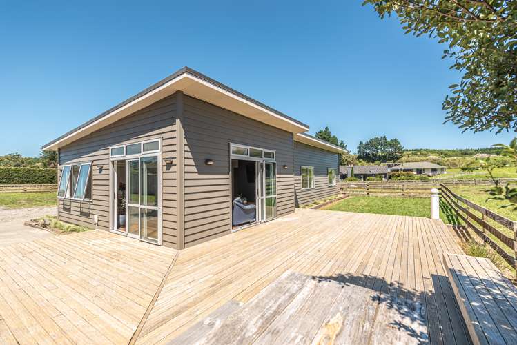 87 Wikitoria Road Whanganui Airport_0
