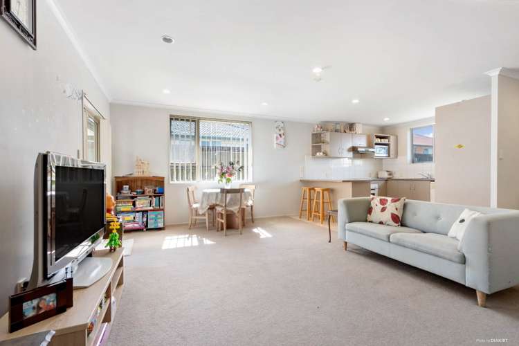 42 Heathdale Crescent Papakura_3