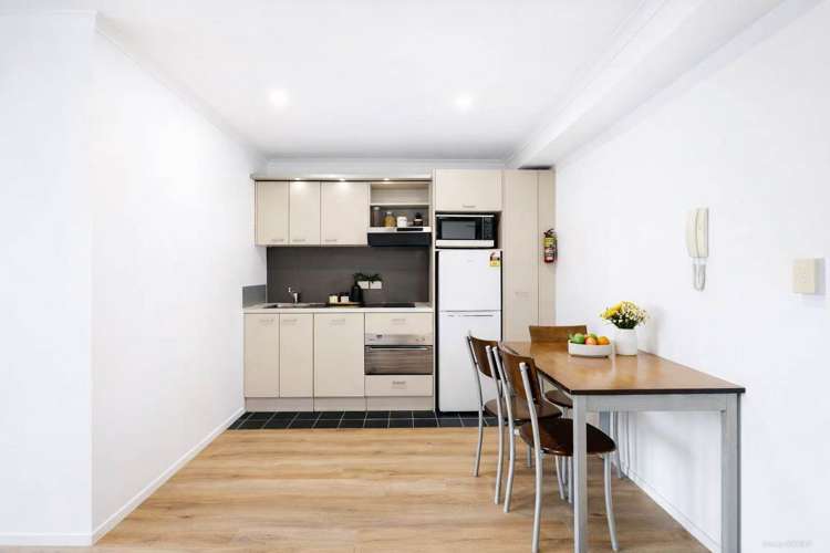 808/96 Symonds Street_3