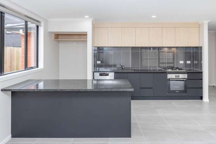 2/57 Waireka Road Rototuna_14