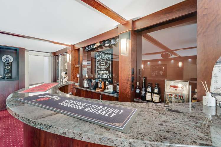 2 Glenoaks Rise Mellons Bay_47