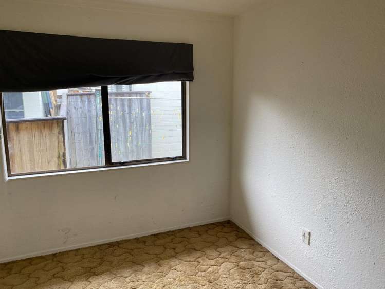 2 Lynwood Place 11218_7