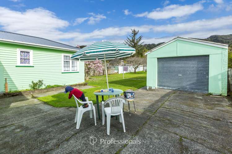 21 Hay Street Wainuiomata_14