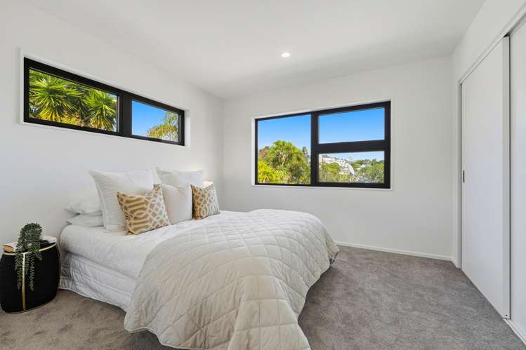 7/137 Moore Street Hillcrest_5