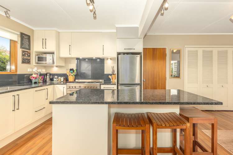 33 Michael Road Paraparaumu Beach_12