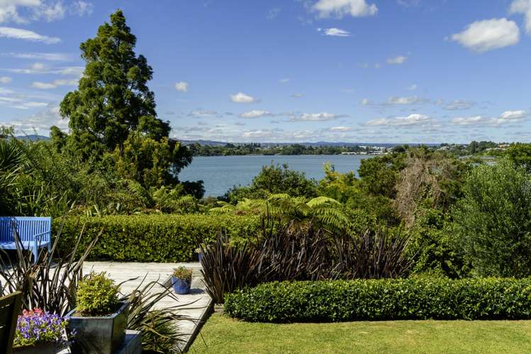 15 Roderick Street Otumoetai_4