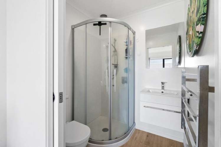 6/1 Vialou Street 10463_7