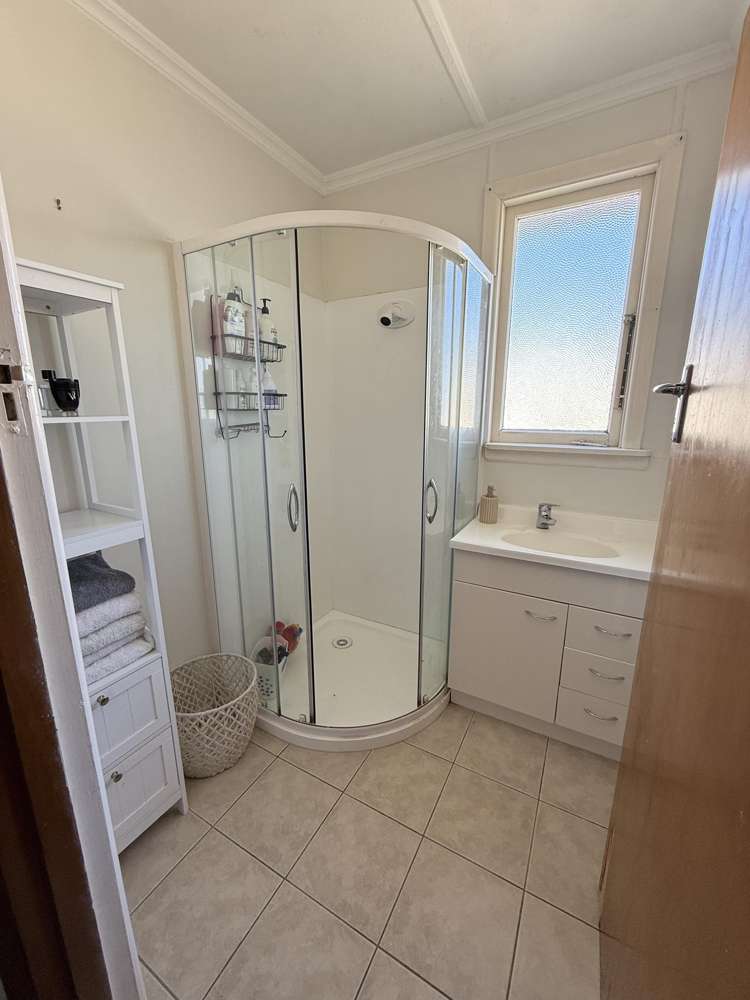 2/14 Menin Road Onekawa_9