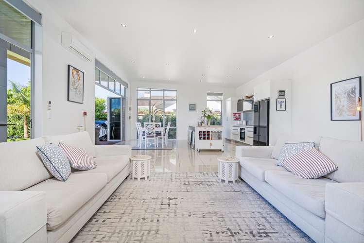 105 South Highway East Whitianga_10