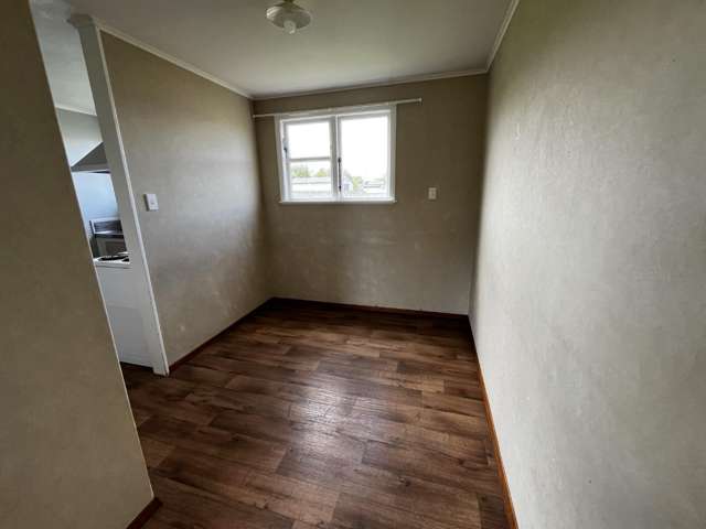 4 Devon Crescent 10985_3