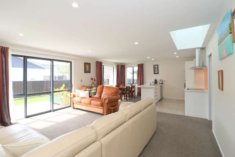 213 Queens Drive Windsor_8