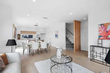 12 Kartolina Crescent_2