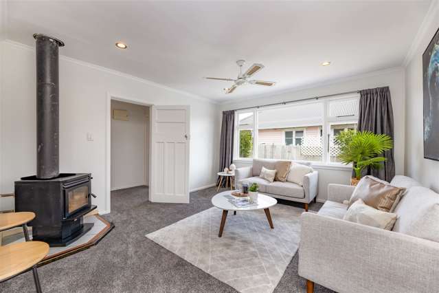 215 Breezes Road Aranui_3