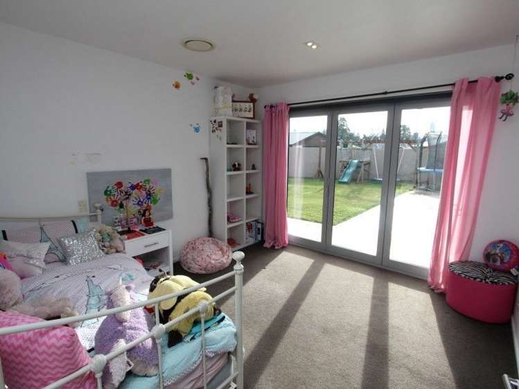 8 Westpark Close Allenton_9