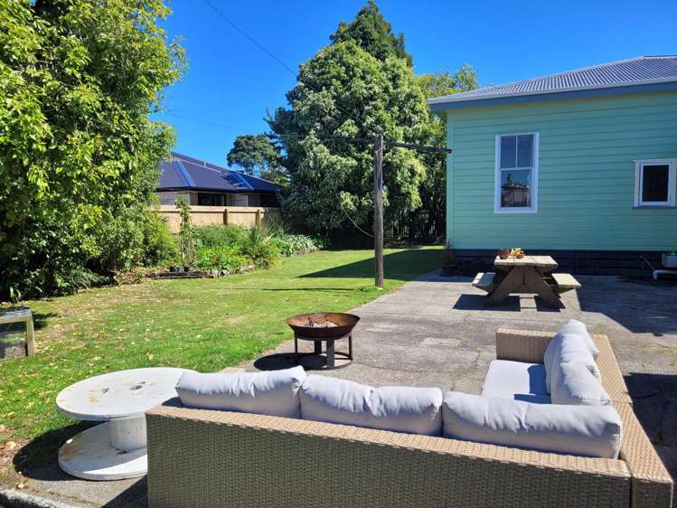 36 Rolleston Street Hokitika_10