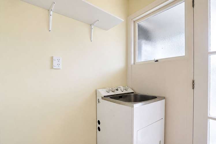 12A Lorraine Place Glenview_12