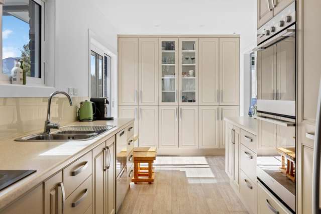 10 Armstrong Grove Hilltop_1