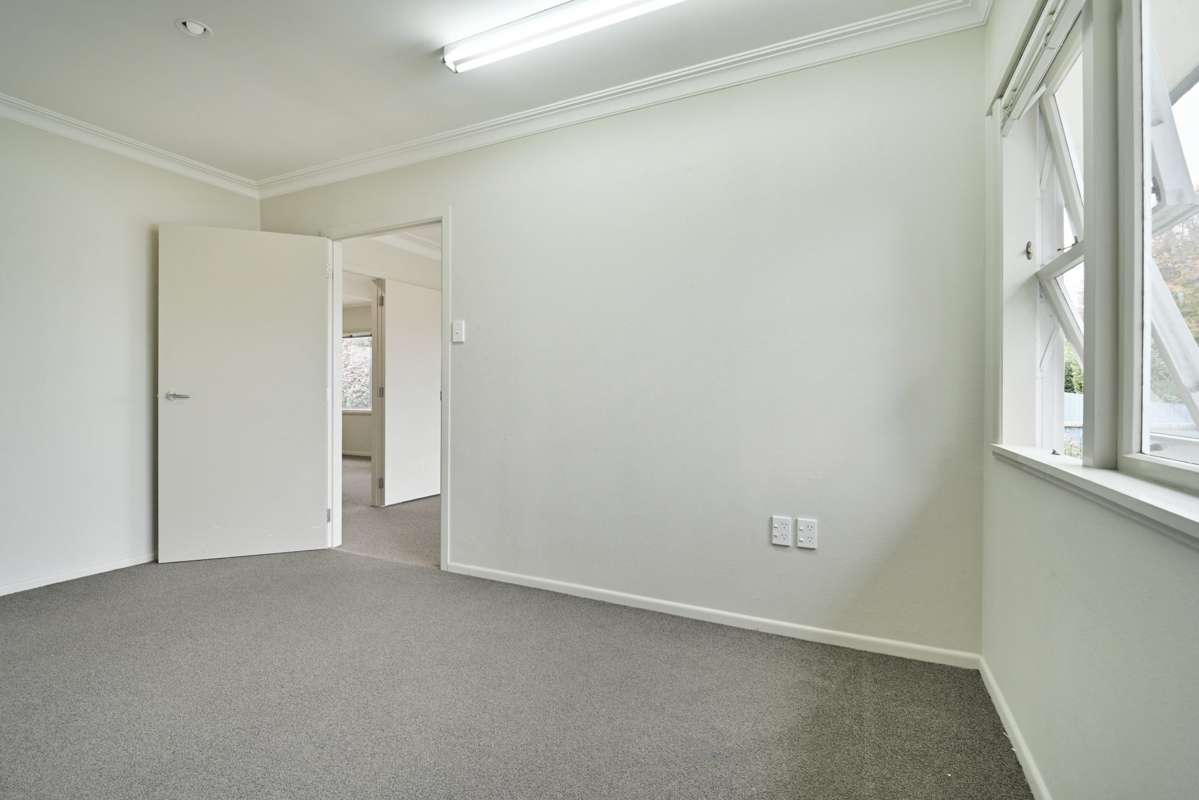 305 King Street South_3