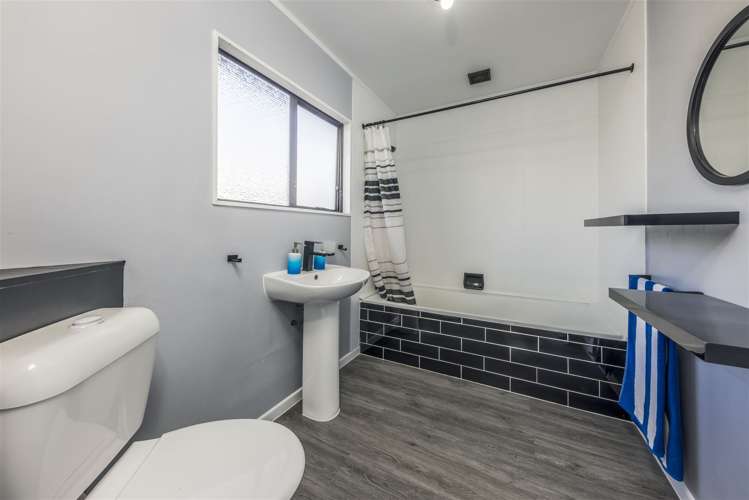 2/10 Coxhead Road Manurewa_11