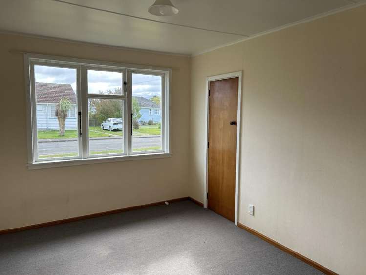 6 Caldwell Road 10748_6