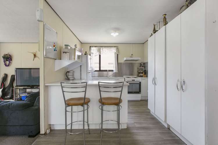 2/3 Barneys Farm Road Clendon Park_7