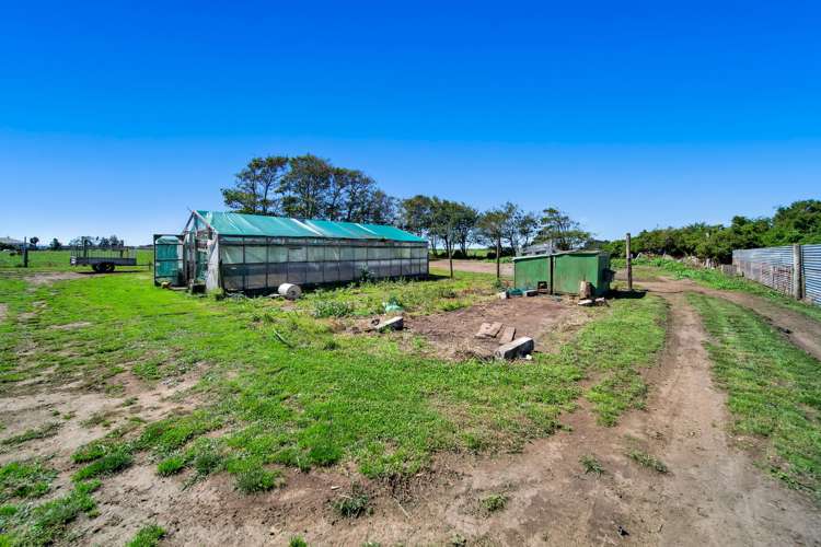 2 Tauhuri Street Manaia_17