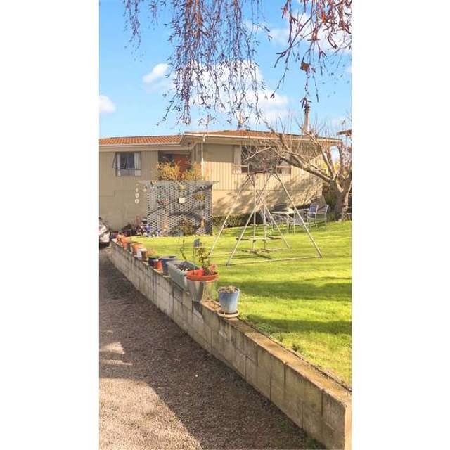 3 BEDROOM - WAIPUKURAU