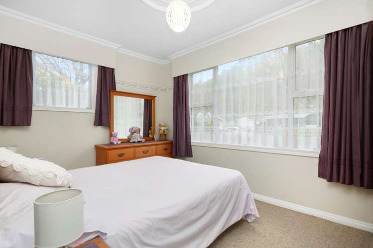 21 Hine Road Wainuiomata_14