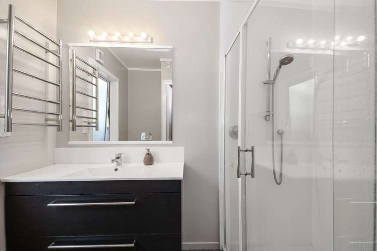 5 Armstrong Grove Hilltop_14