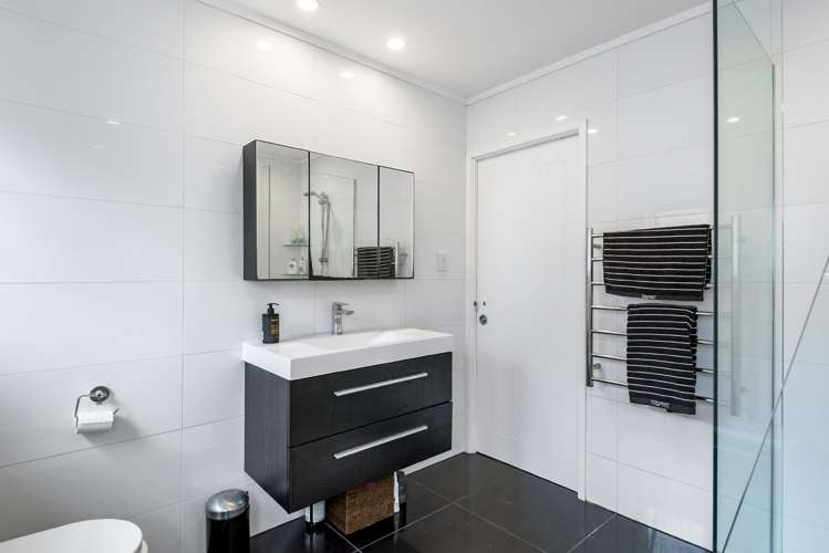 38C Birkdale Road Birkdale_12