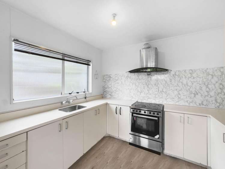 2/14 Chalmers Street Avondale_17