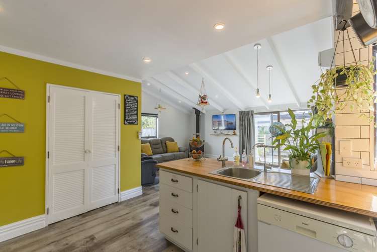 14 Atarau Grove Paraparaumu_7