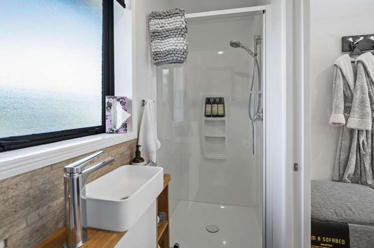 61 Contour Avenue Pyes Pa_12