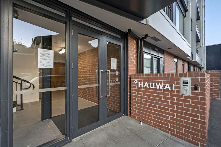 405/21 King Street Mount Cook_14