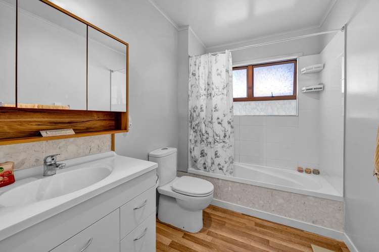 15 Kauri Street Inglewood_16