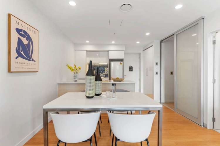 406/10 Lion Place Epsom_14