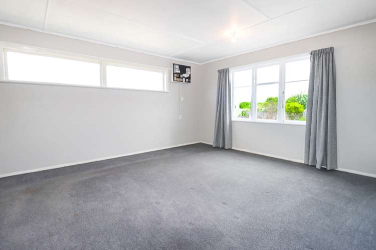 23 Christian Street Dannevirke_12
