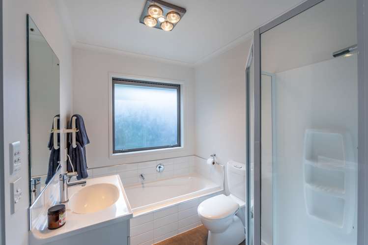 55 Farnborough Way Rolleston_11