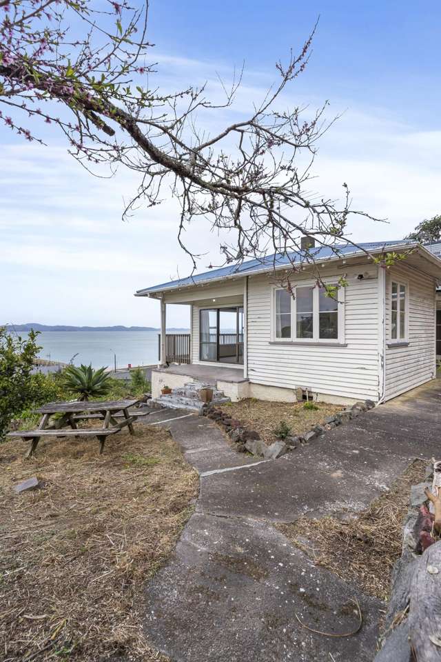 2 Carlton Crescent Maraetai_3