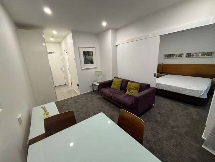 1111/6 Lorne Street City Centre_5