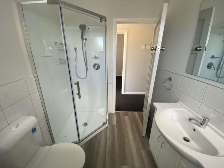 2/21 Broadway 10728_5