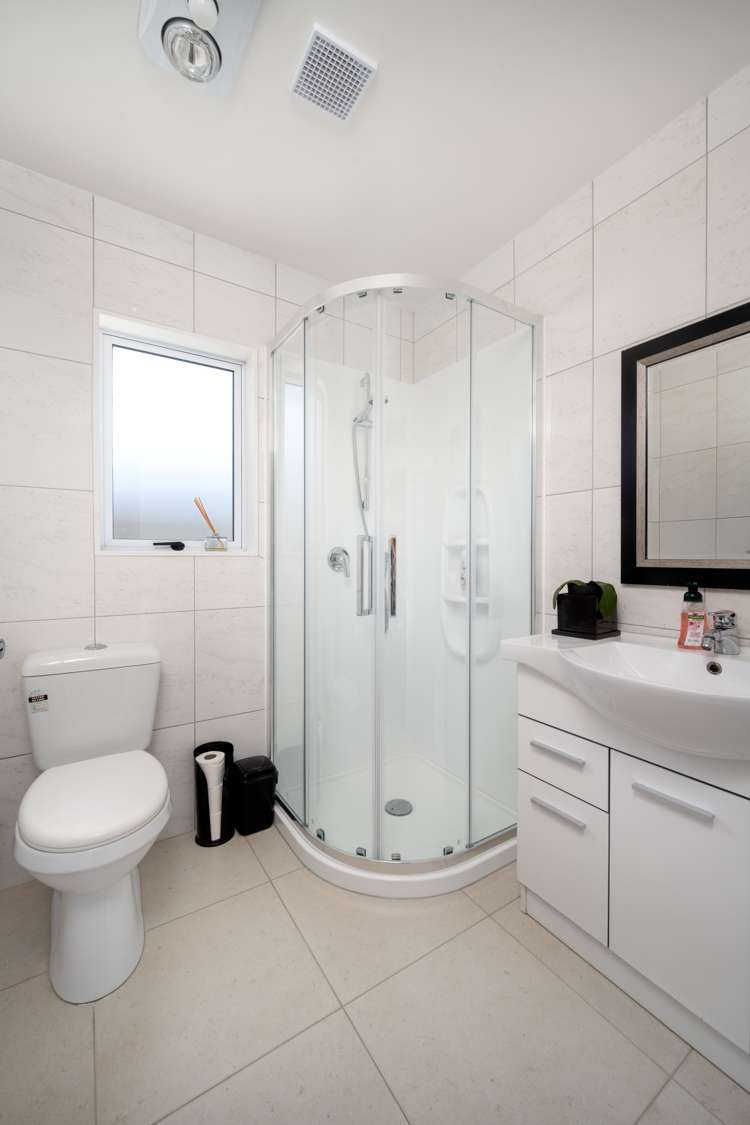 16 John Broad Place Flat Bush_15