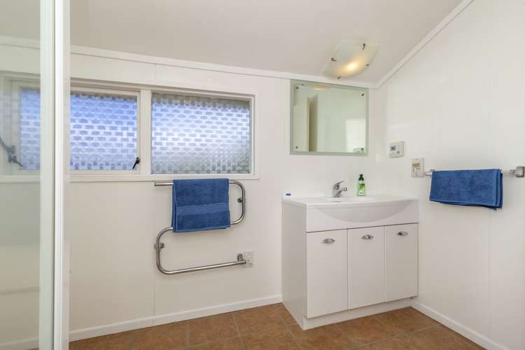 241 Manly Street Paraparaumu Beach_16