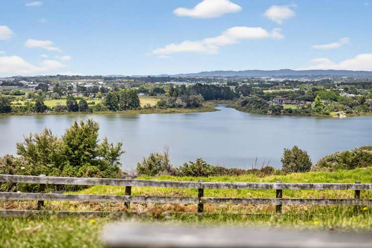 23 James Paige Lane Riverhead_2