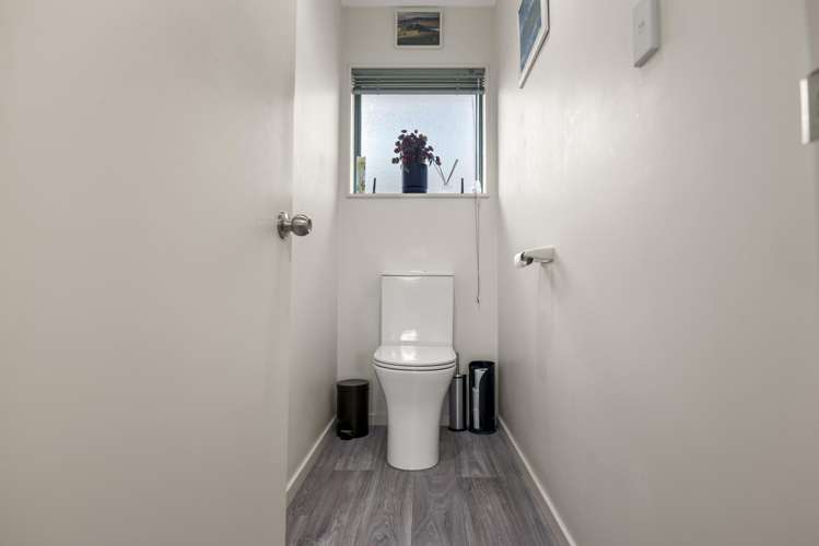 1/919 Whangaparaoa Road Manly_16