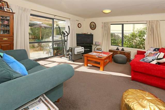 8 Lucienne Drive Ranui_3