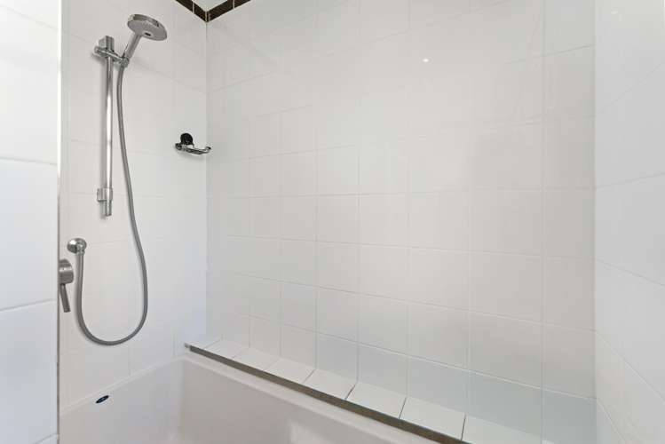 1/36 Tudor Road Henderson_12